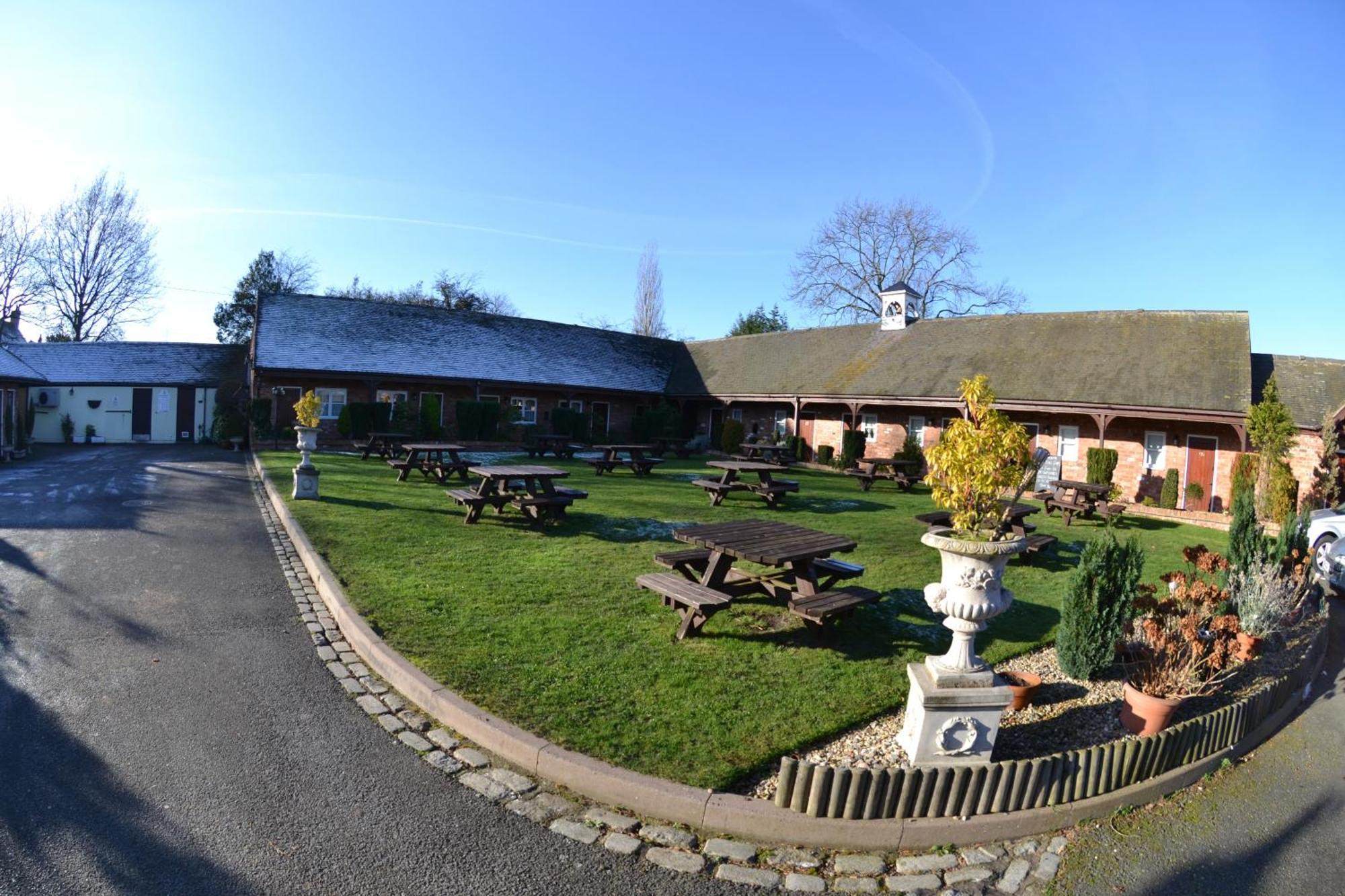The Royal Arms Hotel Sutton Cheney Exteriör bild