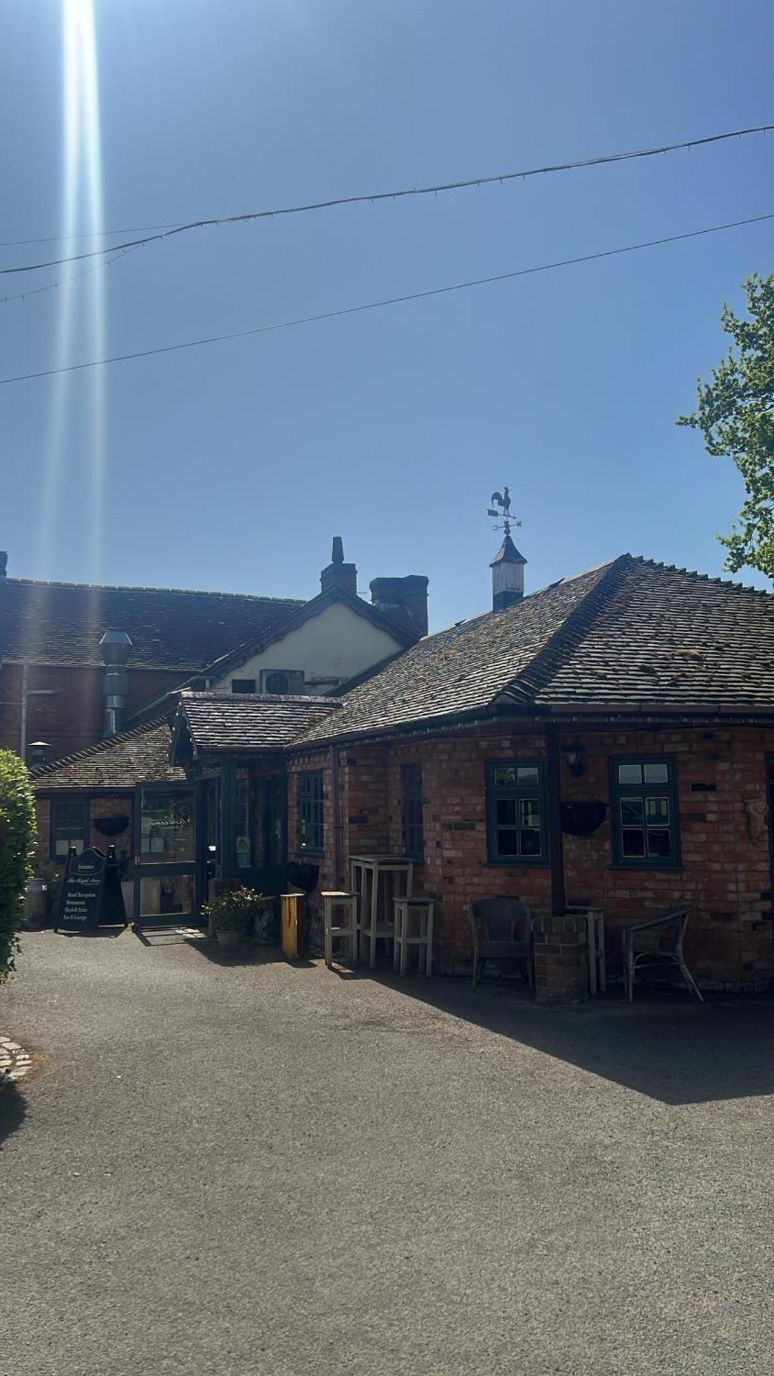 The Royal Arms Hotel Sutton Cheney Exteriör bild